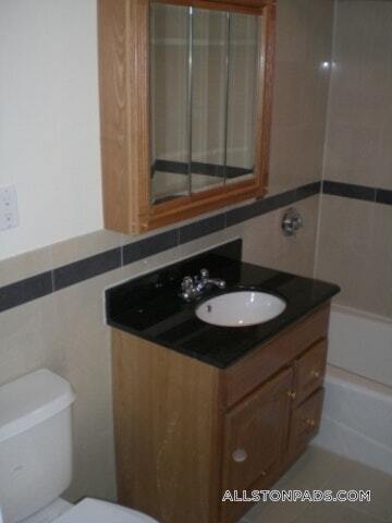 4 President Terrace in Boston, MA - Foto de edificio - Building Photo