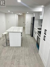 339 Fleetwood Dr in Oshawa, ON - Building Photo - Building Photo