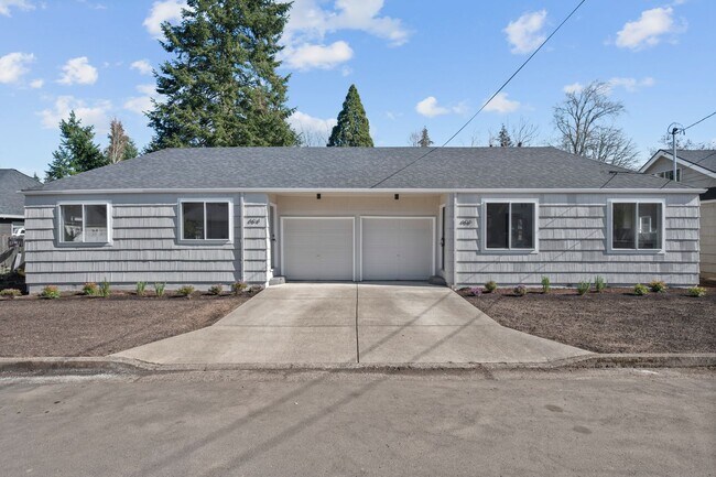 property at 404-406 SW Elmwood Ave