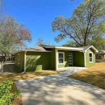 413 Arrowhead Trace in Grand Prairie, TX - Building Photo