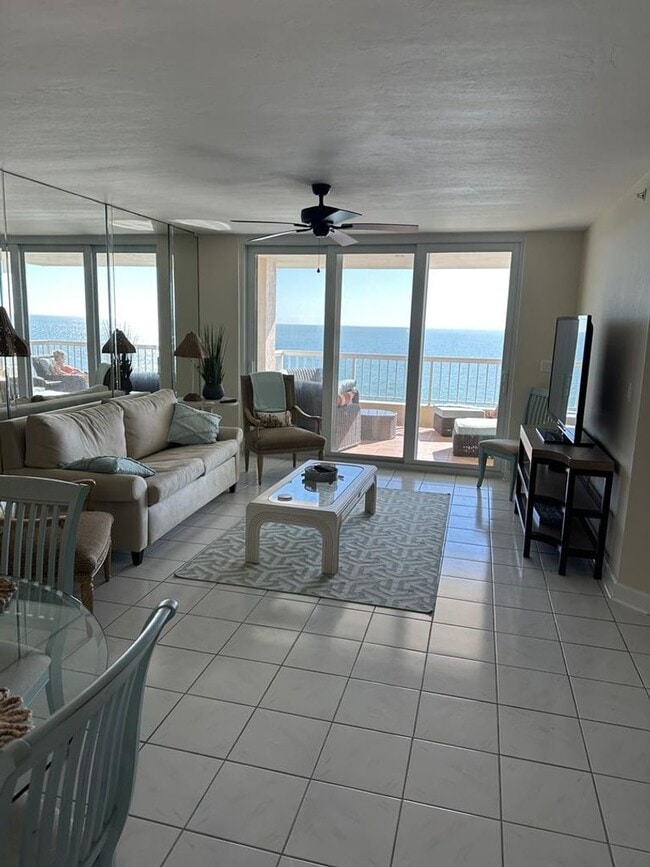 990 Cape Marco Dr in Marco Island, FL - Building Photo - Building Photo