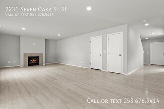 2231 Seven Oaks St SE in Lacey, WA - Building Photo - Building Photo
