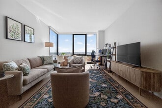 33 Park View Ave, Unit SI FL39-ID1471251P in Jersey City, NJ - Foto de edificio - Building Photo