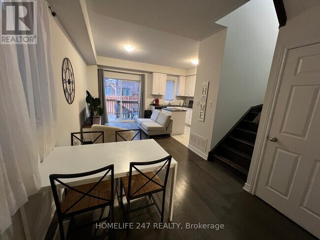 3969 Leonardo St in Burlington, ON - Building Photo - Building Photo