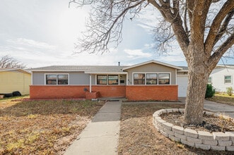 610 E 54th St in Odessa, TX - Building Photo - Building Photo
