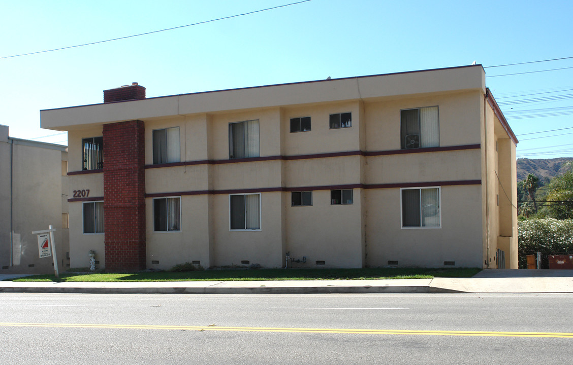 2207 Verdugo Rd in Glendale, CA - Foto de edificio