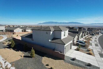 10753 Aspiration Ln SW in Albuquerque, NM - Building Photo - Building Photo