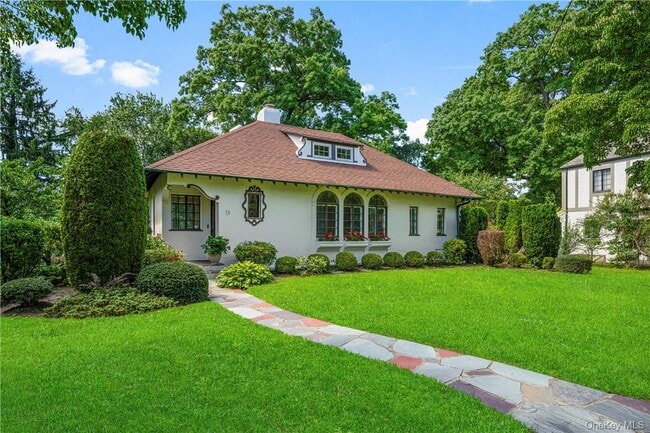 property at 70 Lookout Cir