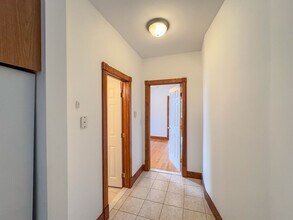527 Chapel St in New Haven, CT - Building Photo - Building Photo