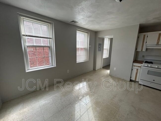 63 Shawmut St in Chelsea, MA - Building Photo - Building Photo
