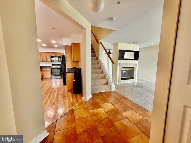 13829 Bronco Pl in Germantown, MD - Building Photo - Building Photo