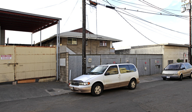 941 Owen St in Honolulu, HI - Building Photo - Building Photo