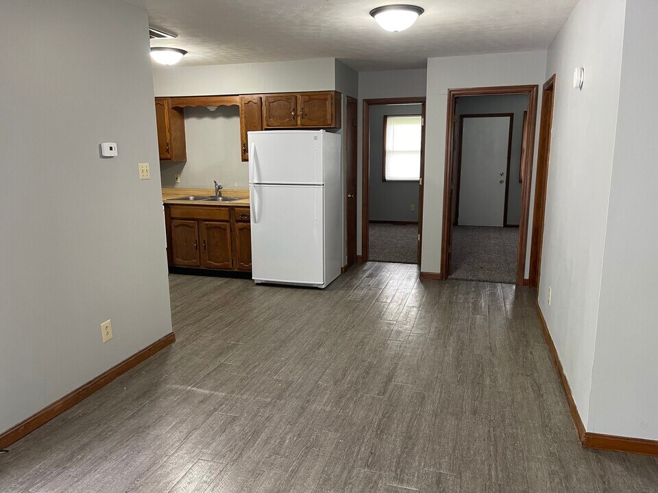 3590 E Rose Hill Ave, Unit 4 in Terre Haute, IN - Building Photo
