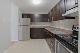 20 Stonehill Crt in Toronto, ON - Building Photo - Building Photo