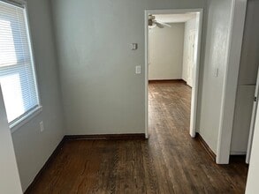 1426 Pine Ave, Unit B in Long Beach, CA - Building Photo - Building Photo