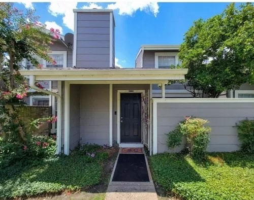 6321 Cattails Ln in Houston, TX - Building Photo