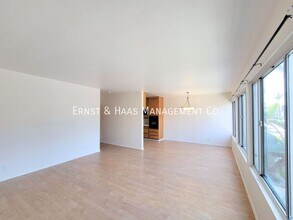 1250 E Ocean Blvd in Long Beach, CA - Building Photo - Building Photo