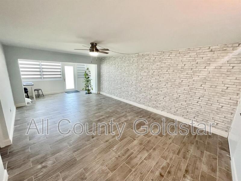 21287 Gertrude Ave in Port Charlotte, FL - Building Photo