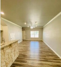 716 S Main St in McGregor, TX - Building Photo - Building Photo