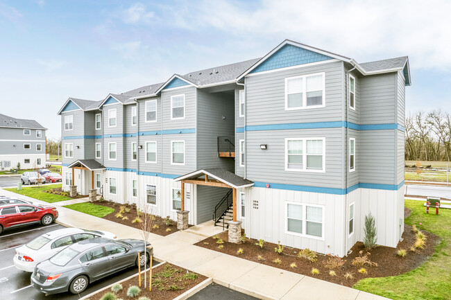 Eagle Pointe Apartments in Albany, OR - Foto de edificio - Building Photo