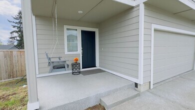 2241 Cantergrove Dr in Lacey, WA - Building Photo - Building Photo
