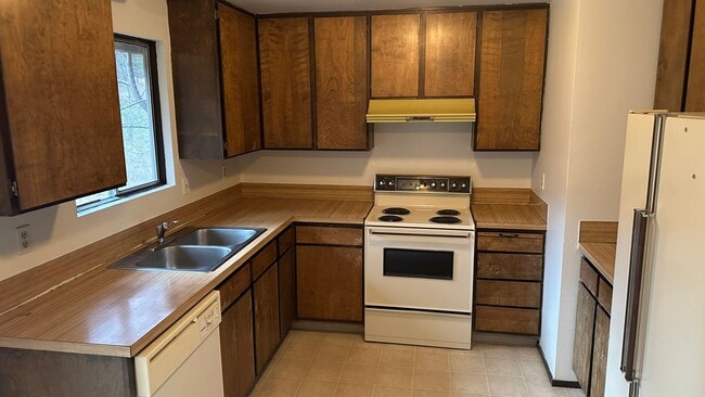 31-41 NW Thurston Ave in Bend, OR - Building Photo - Building Photo