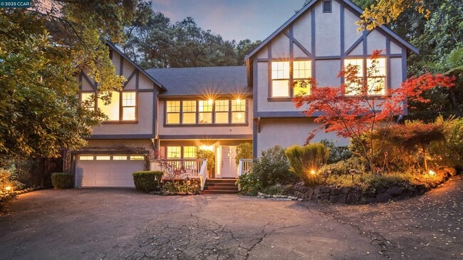 720 Miner Rd in Orinda, CA - Foto de edificio - Building Photo