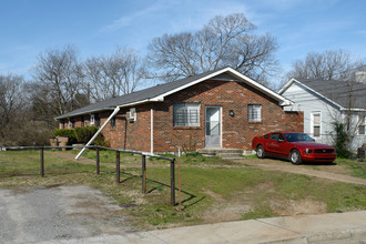 907 33rd Ave N in Nashville, TN - Building Photo - Building Photo