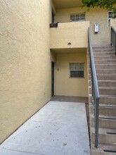 600 Cypress Club Way in Pompano Beach, FL - Foto de edificio - Building Photo