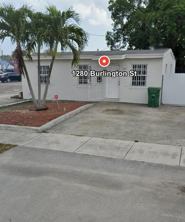 1280 Burlington St in Opa Locka, FL - Building Photo - Building Photo