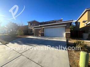 9076 Big Bear Dr in Hesperia, CA - Building Photo - Building Photo