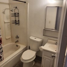 42834 Yew St in Lancaster, CA - Building Photo - Building Photo