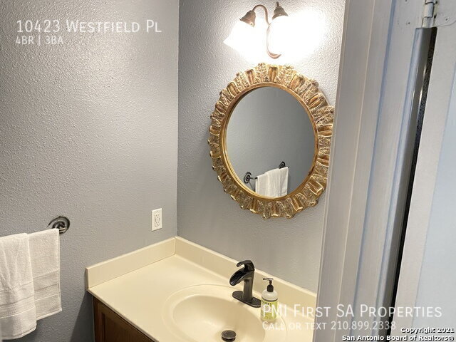 property at 10423 Westfield Pl