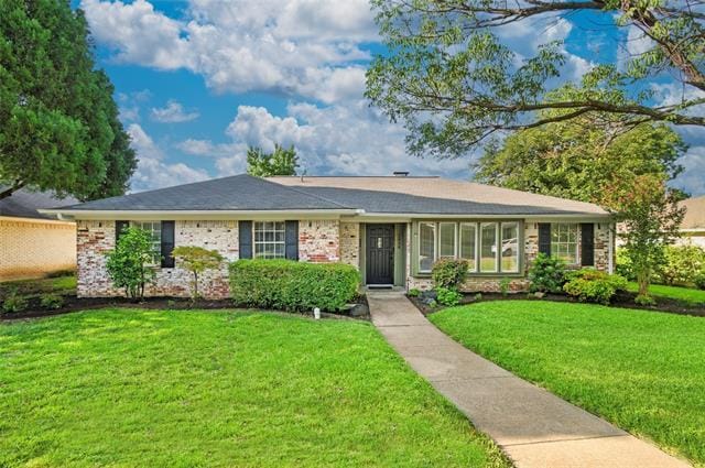 property at 2838 Maydelle Ln
