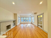 3256 W Wilson Ave, Unit 1 in Chicago, IL - Building Photo - Building Photo