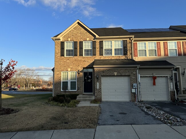 2437 Baileys Pond Rd in Accokeek, MD - Building Photo - Building Photo