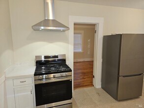 412 Lincoln St in Santa Rosa, CA - Building Photo - Building Photo