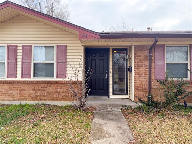 304 Clary Dr in Mesquite, TX - Building Photo - Building Photo