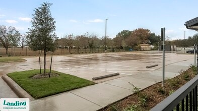 3501 N Austin St, Unit 3303 in Seguin, TX - Building Photo - Building Photo