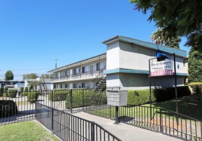 11581 Stuart Dr in Garden Grove, CA - Building Photo