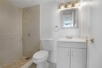 750 NW 43rd Ave, Unit 601 in Miami, FL - Building Photo - Building Photo