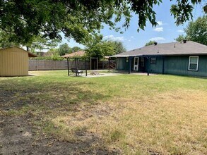 433 White Oak Ln in Burleson, TX - Building Photo - Building Photo