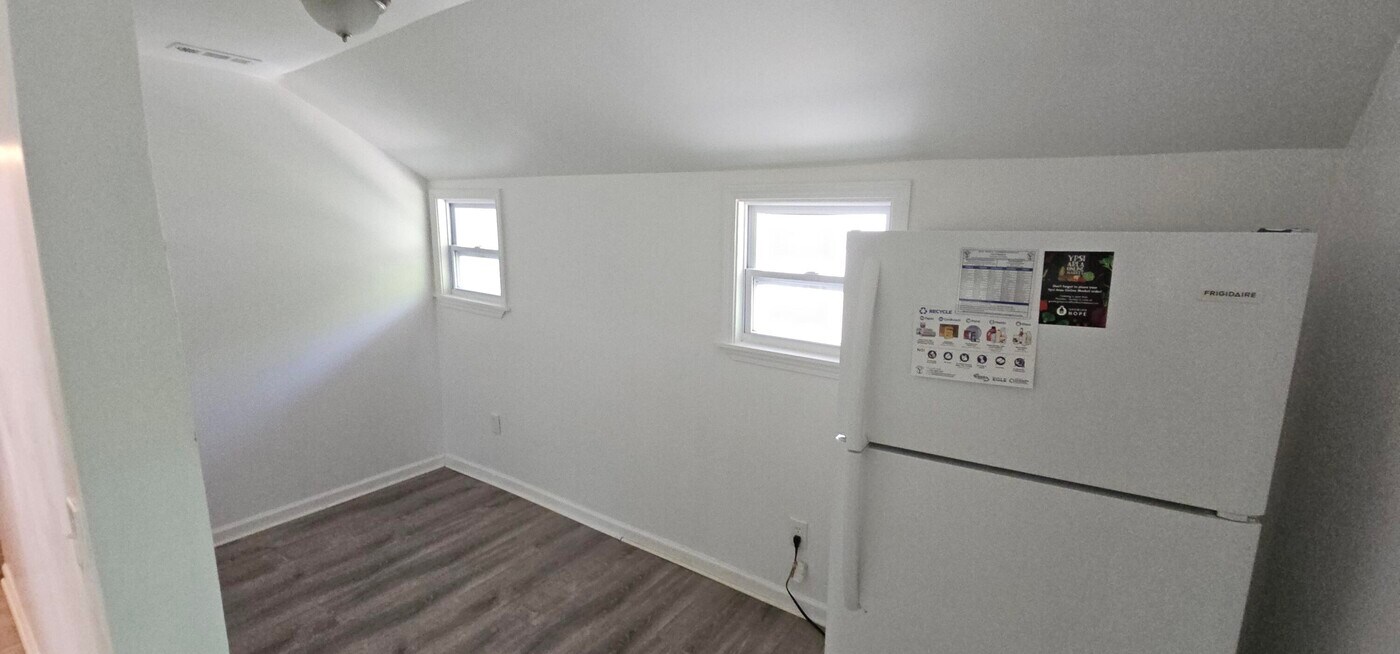 125 Bell St in Ypsilanti, MI - Building Photo