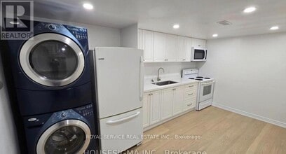 585 Barbara St in Cobourg, ON - Building Photo - Building Photo