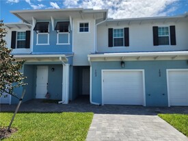 26401 Coco Cay Cir in Bonita Springs, FL - Building Photo