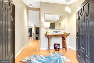 10809 Nicholsridge Rd in Great Falls, VA - Building Photo - Building Photo