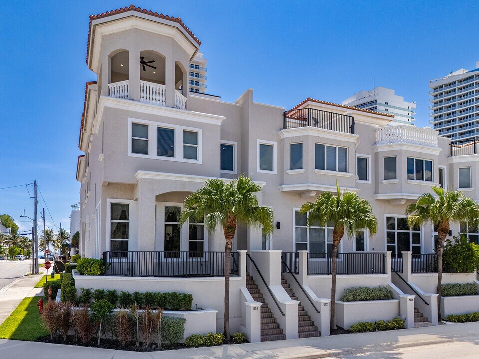 514 N Birch Rd in Fort Lauderdale, FL - Building Photo