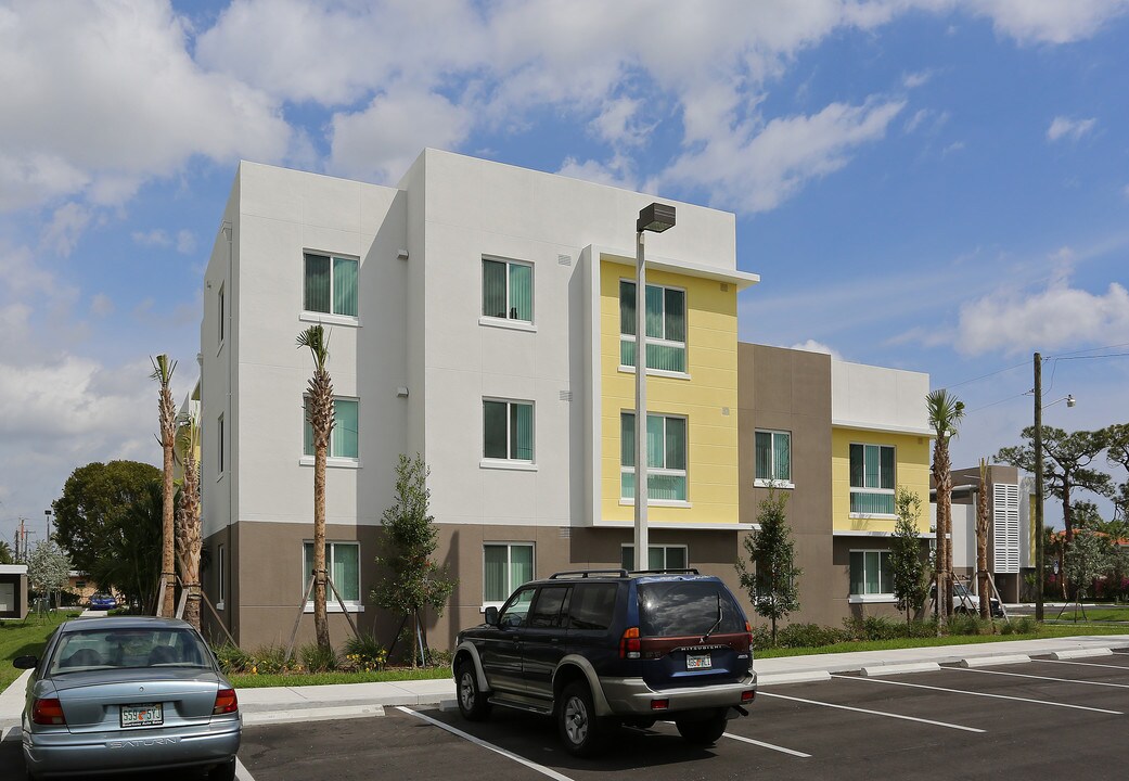 Northwest Gardens II in Fort Lauderdale, FL - Building Photo