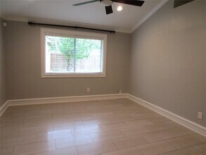 8214 Split Oak Dr in Houston, TX - Building Photo - Building Photo