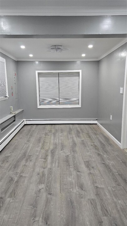 50 Putnam Ave in West Babylon, NY - Building Photo